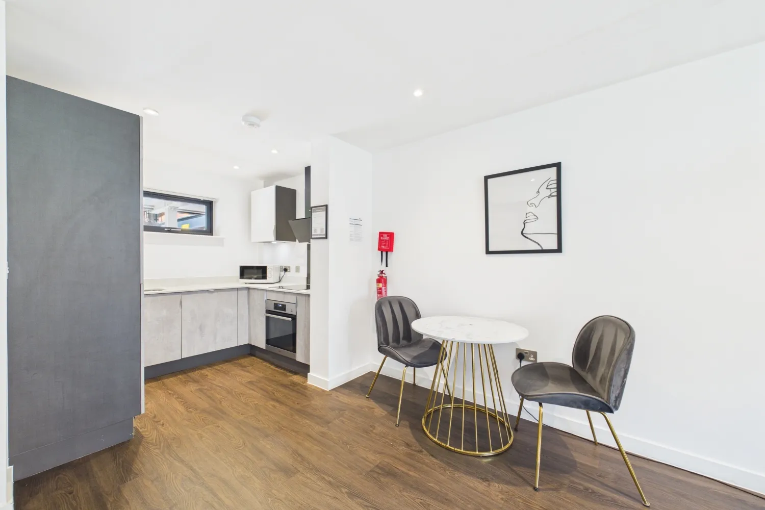 Flat Hallfield Road in York