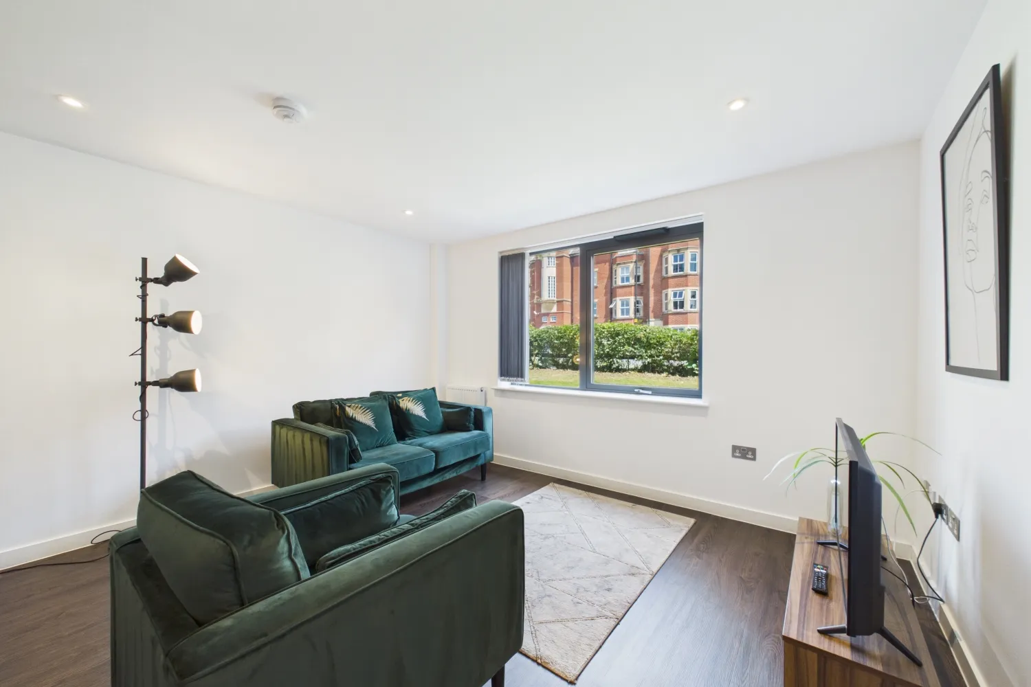 Flat Hallfield Road in York