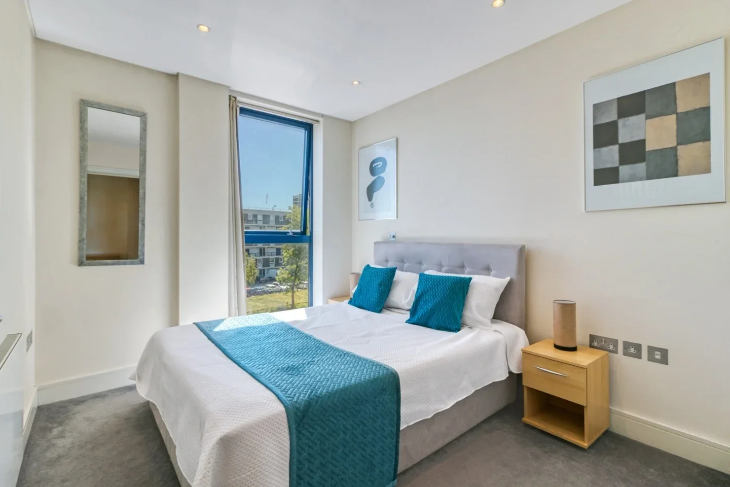 Flat Downham Road in Greater London