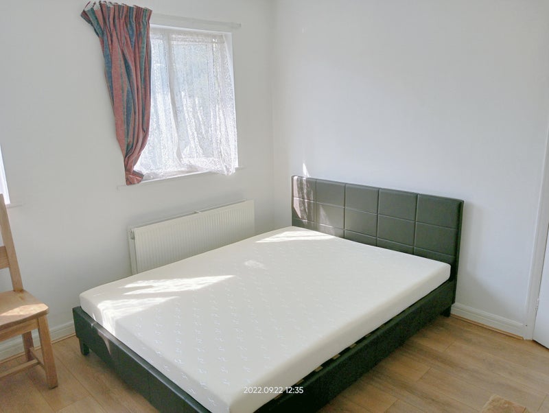 Room Tokyngton Avenue in Greater London