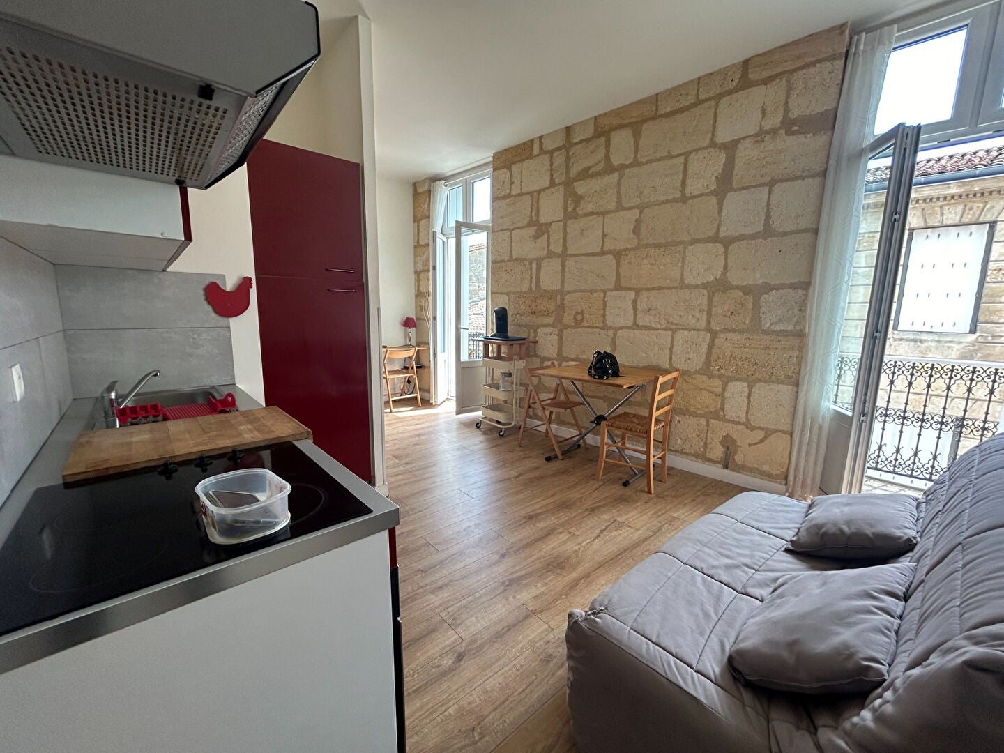 Flat Route de la Fontbrune in Cours-de-Pile