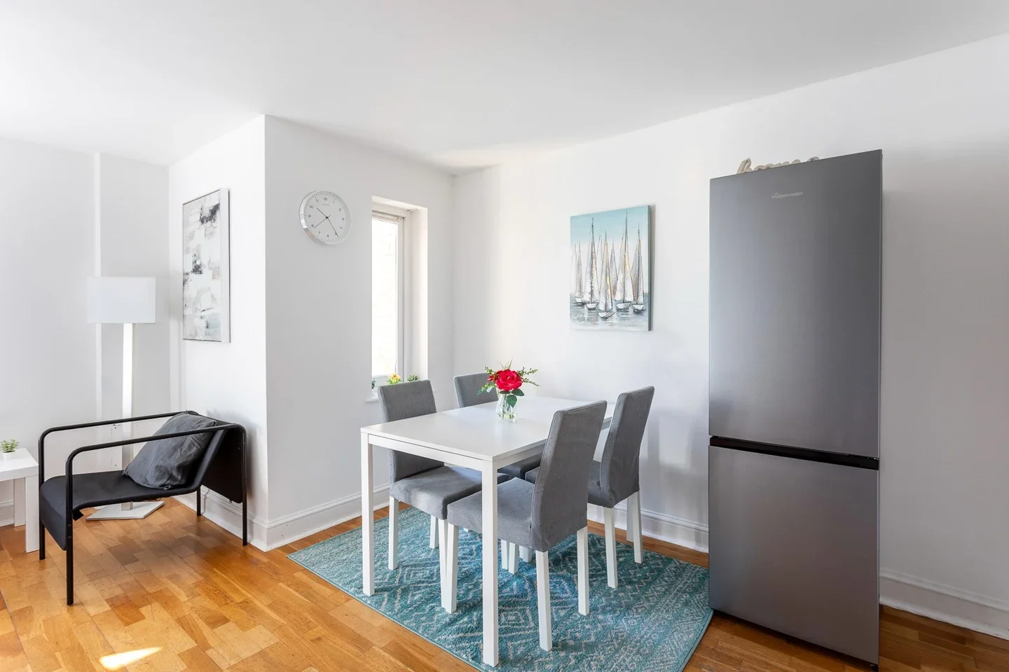 Flat Princelet Street in Greater London