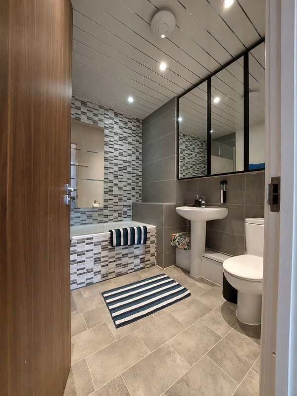 Room Parkland View in Ashfield