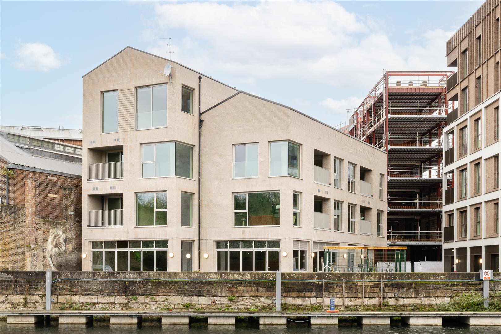Flat Dace Road in Greater London