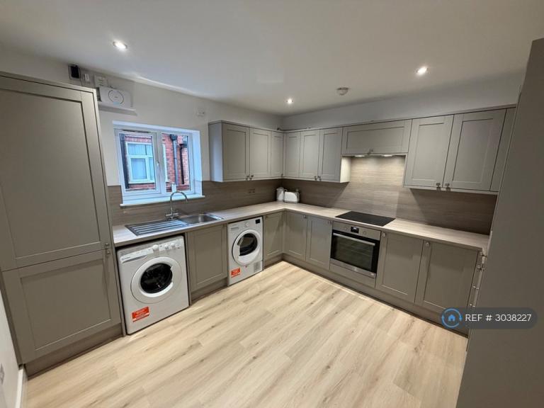 Room Hunters Way in Stoke-on-Trent