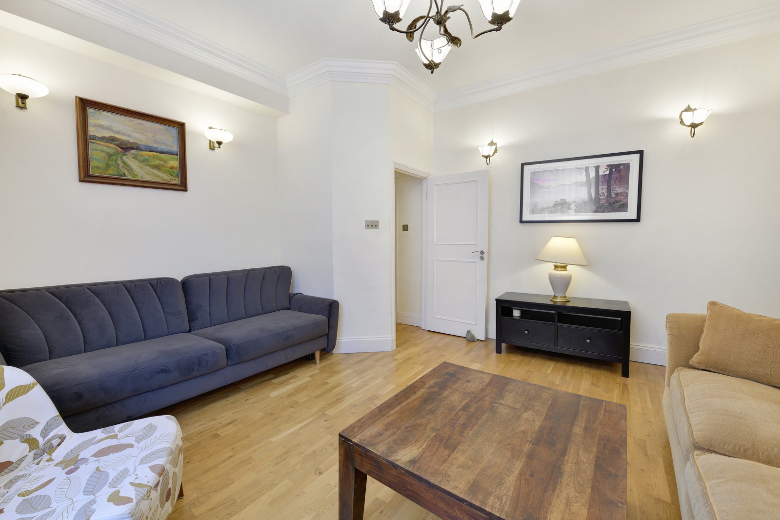 Flat Tachbrook Street in City of Westminster
