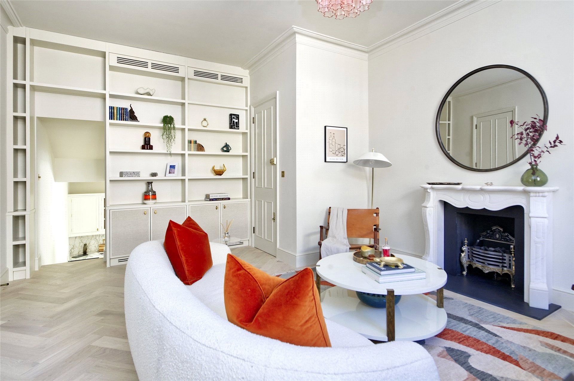 Flat Pembridge Gardens in Greater London
