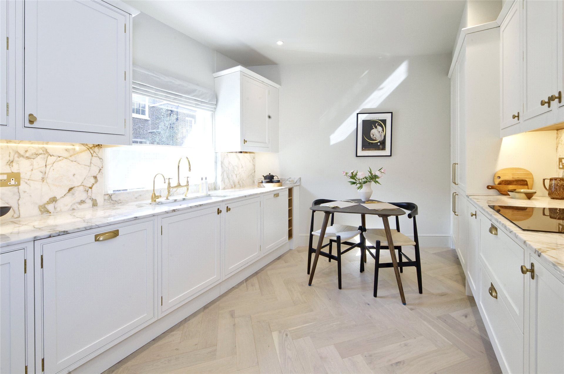 Flat Pembridge Gardens in Greater London