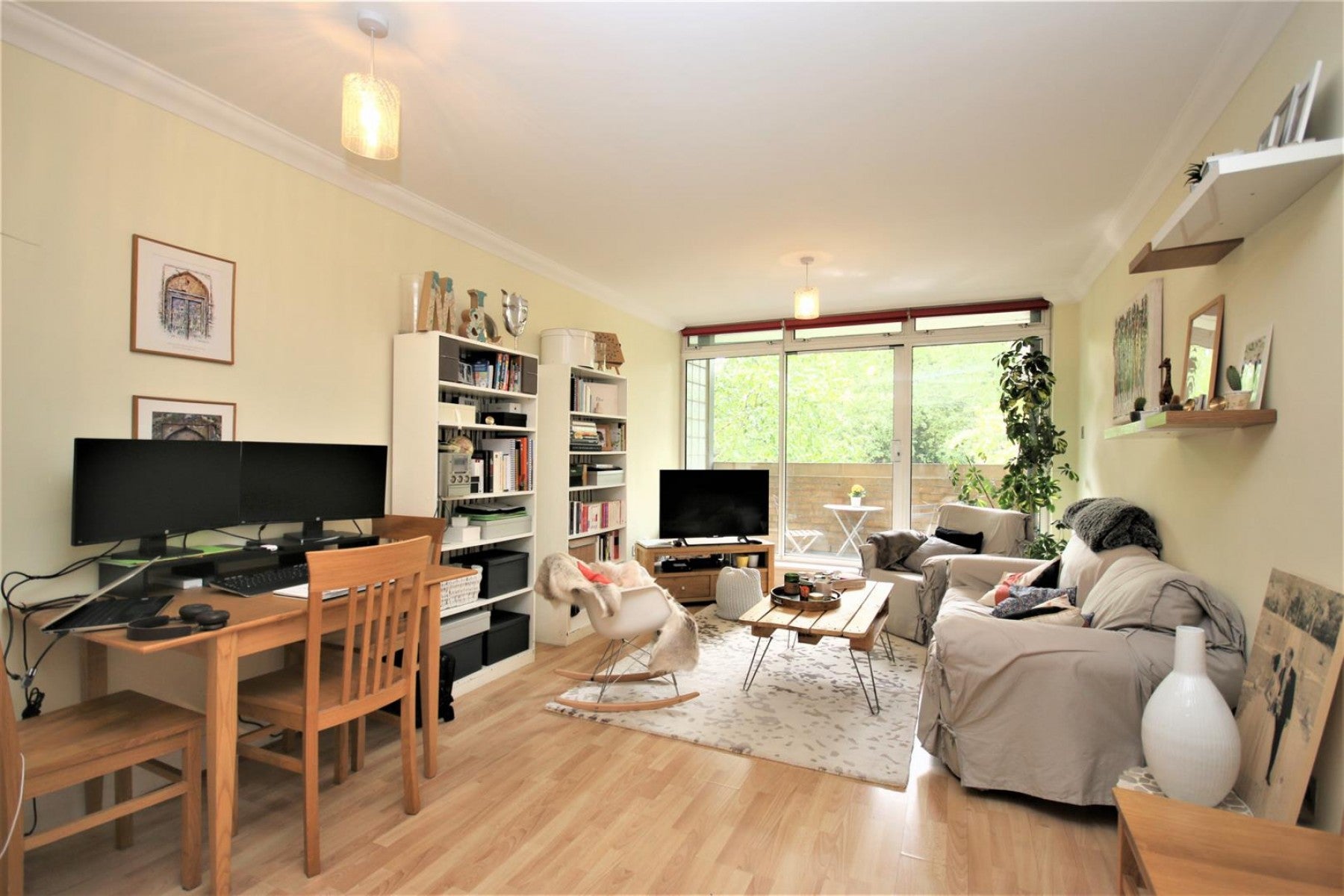 Flat Pentonville Road in Greater London