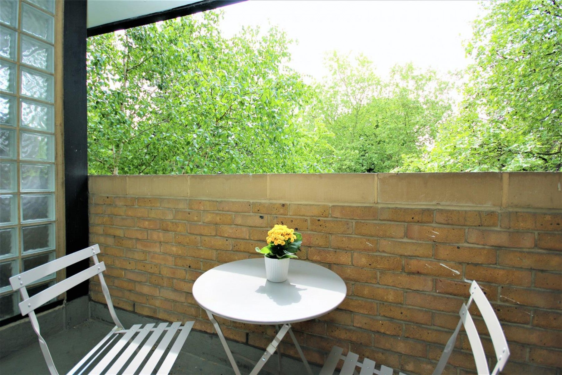Flat Pentonville Road in Greater London