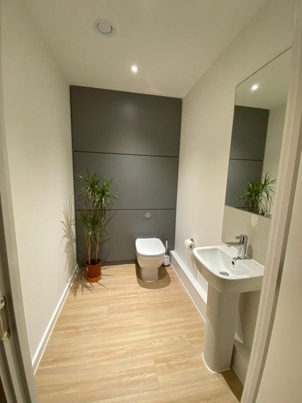 Room Thorneycroft Close in Bristol