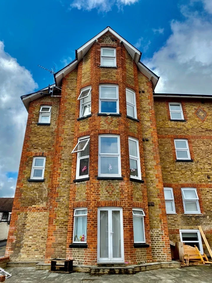 Flat Craufurd Rise in Maidenhead