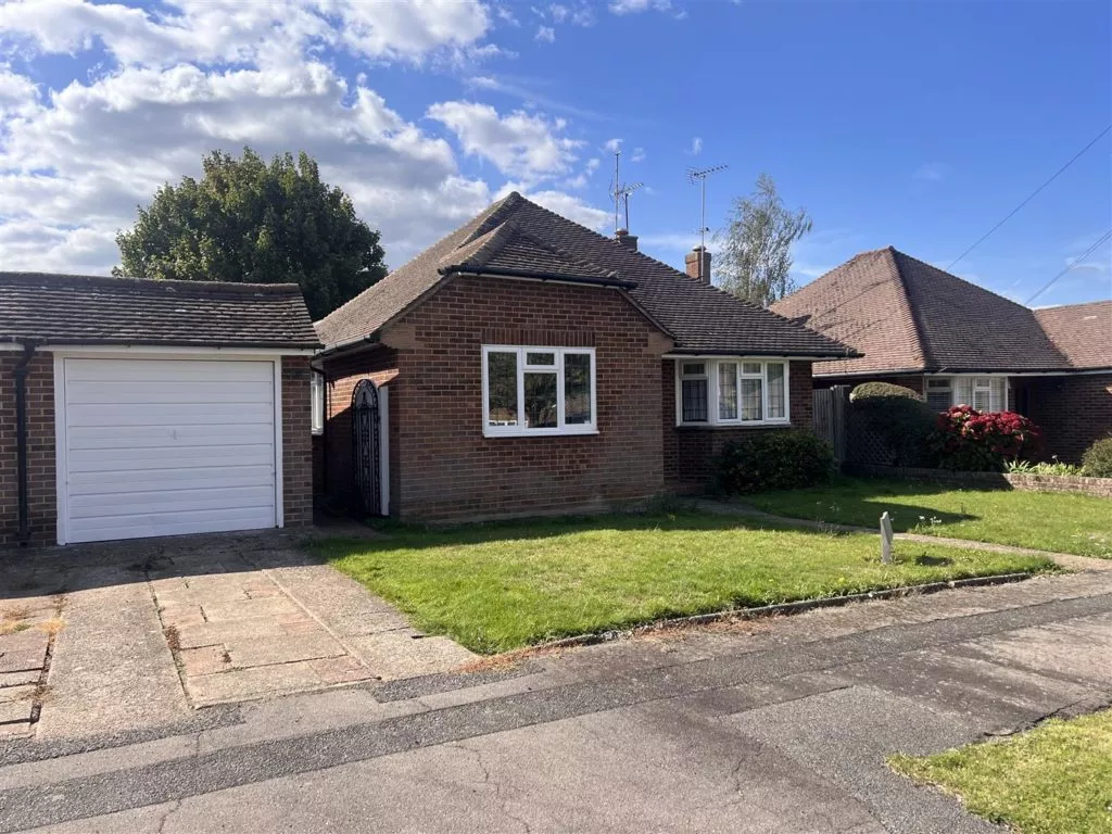 House Allen Road in Mole Valley