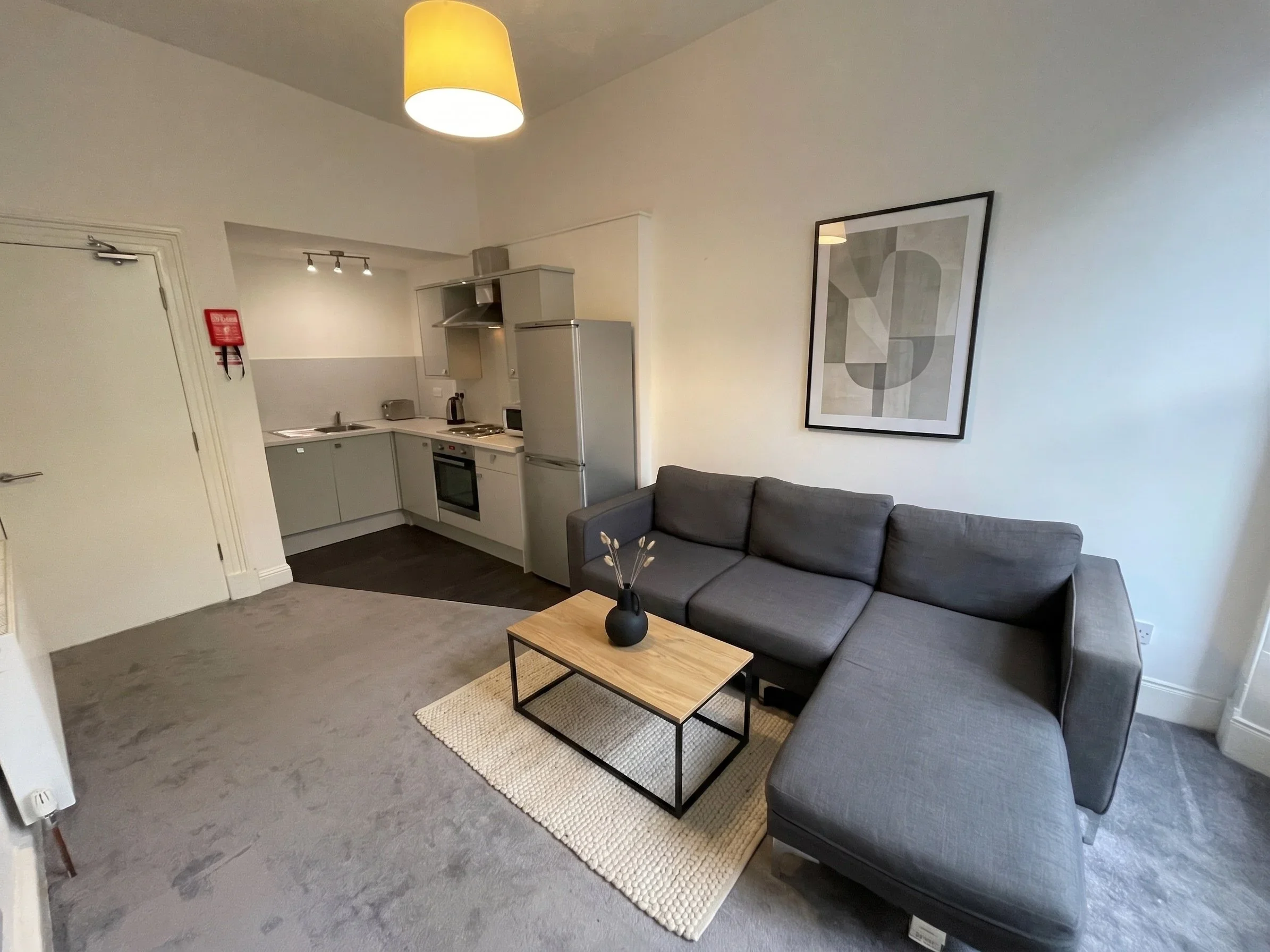 Flat Laurel Place in Glasgow
