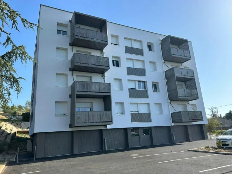 Flat Avenue Georges Brassens in Bourg-lès-Valence