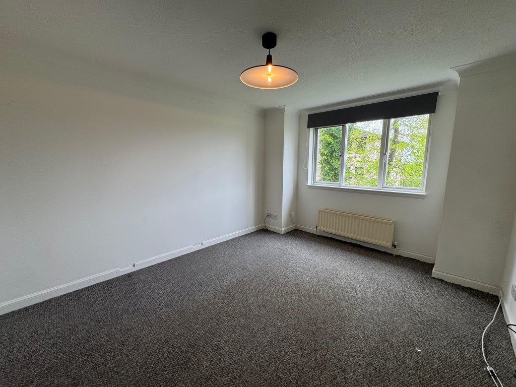 Flat Brabloch Crescent in Paisley