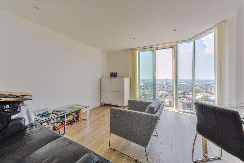 Flat Saffron Square in Greater London