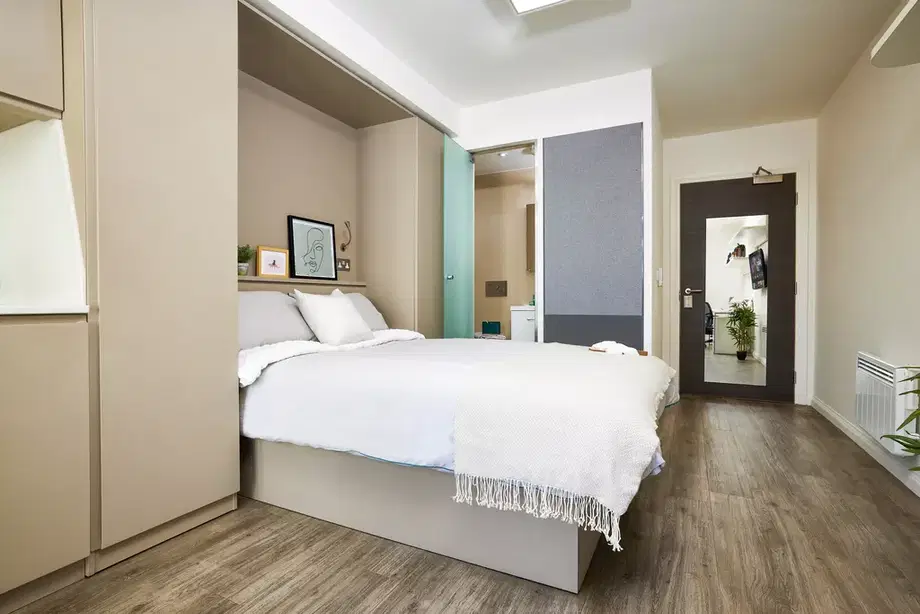 Room Wellington Street in Sheffield