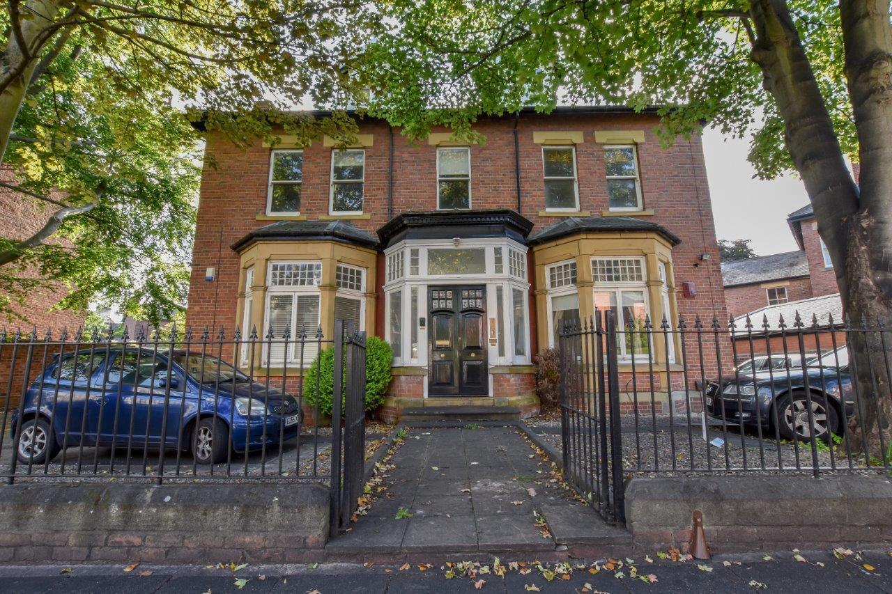 Flat Akenside Terrace in Newcastle upon Tyne