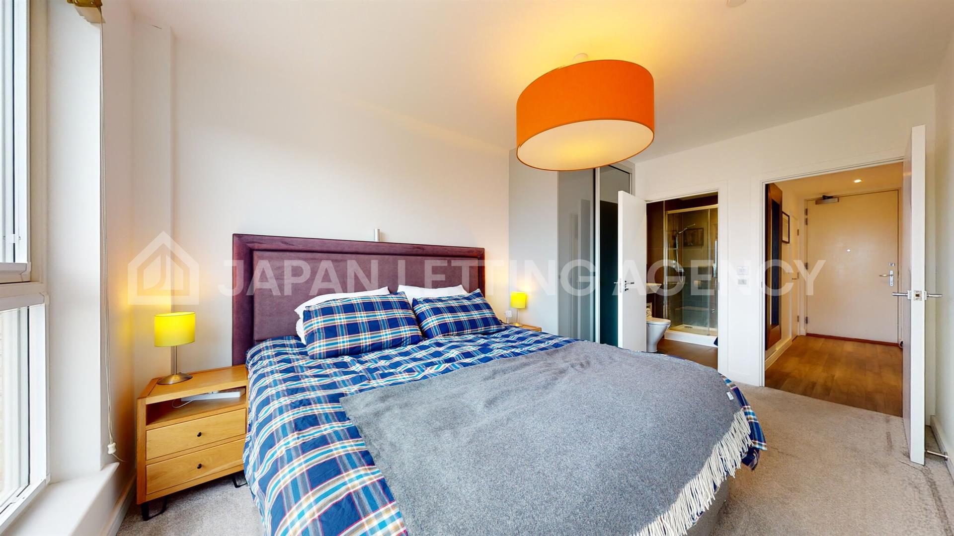 Flat Clandon Close in Greater London