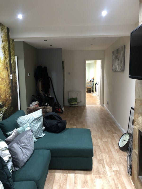 Room Lower Coombe Street in Greater London