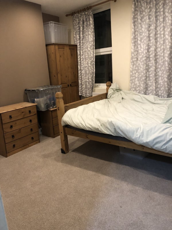 Room Lower Coombe Street in Greater London