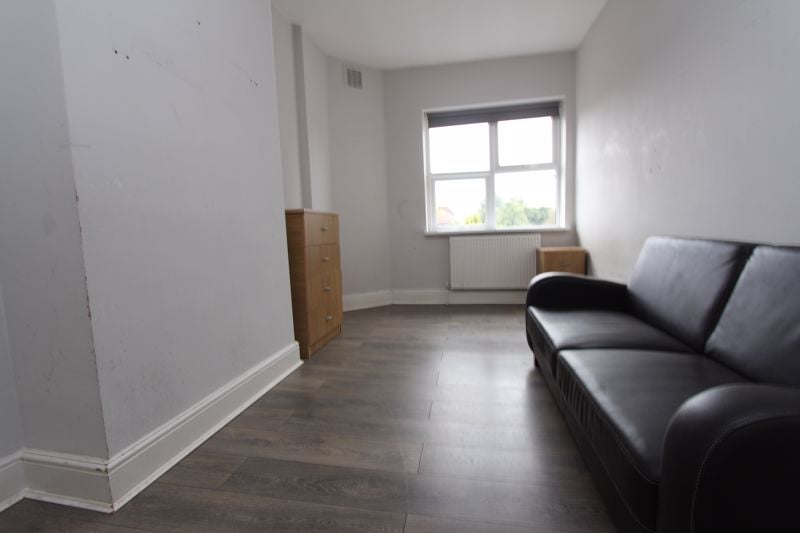 Flat Lordship Lane in Greater London