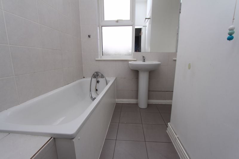Flat Lordship Lane in Greater London