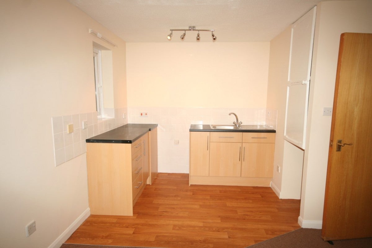 Flat Maple Court in Bridgwater