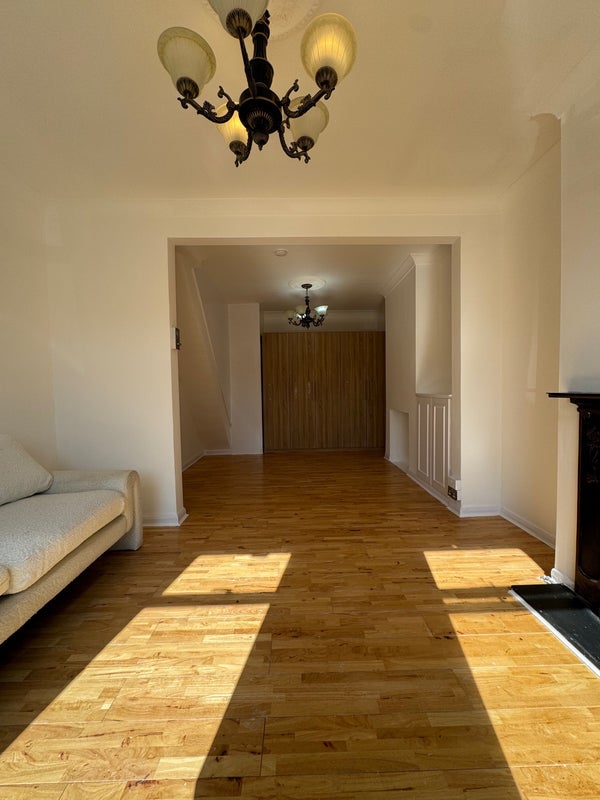 Room Grand Drive in Greater London