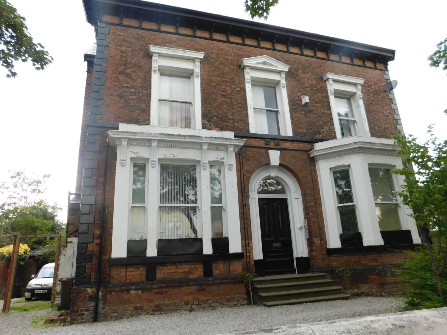Flat Crosby Road South in Crosby