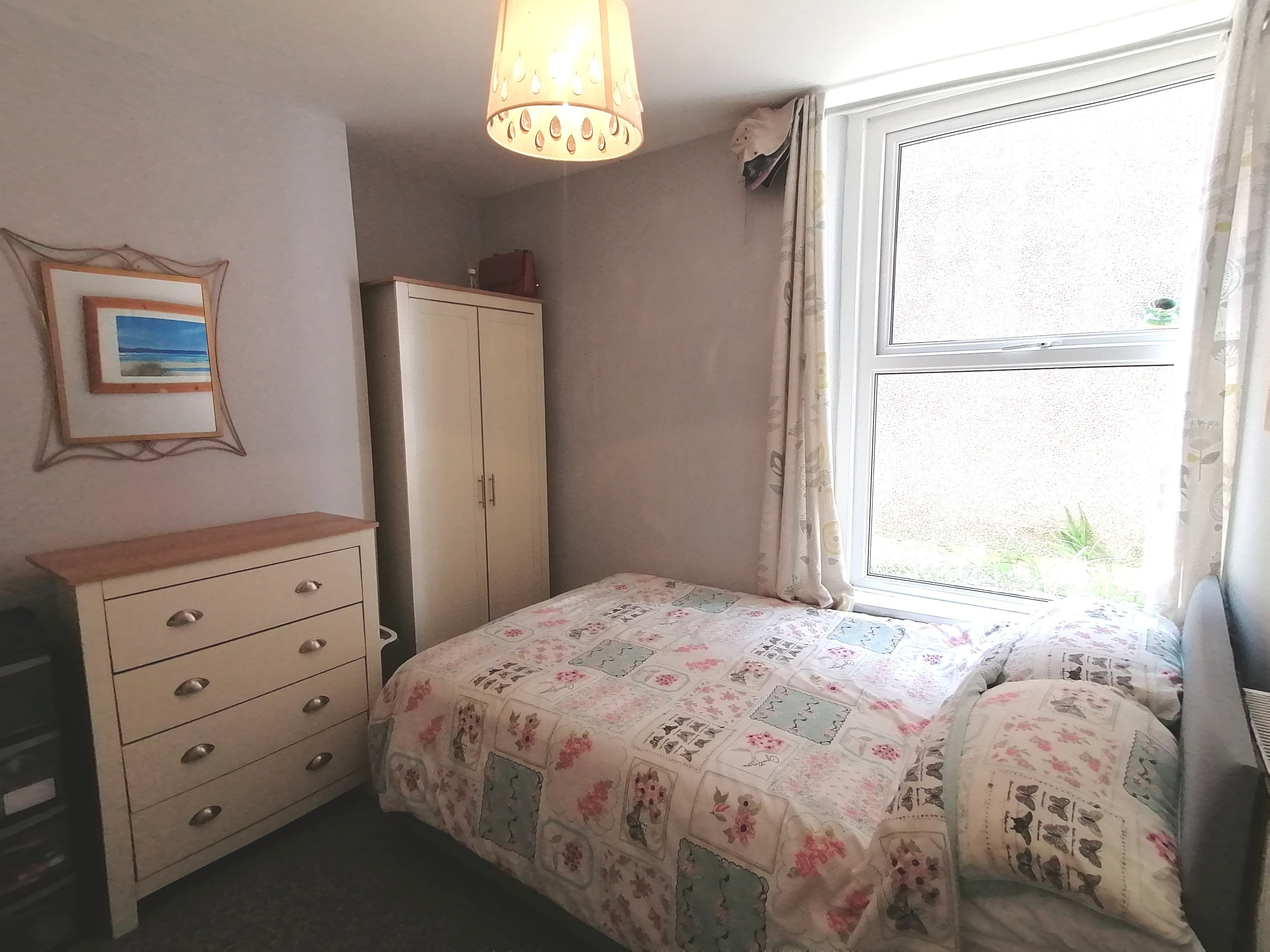 Flat Eaton Crescent in Swansea
