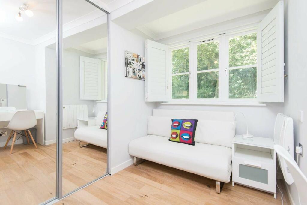 Flat Fulham Road in Greater London