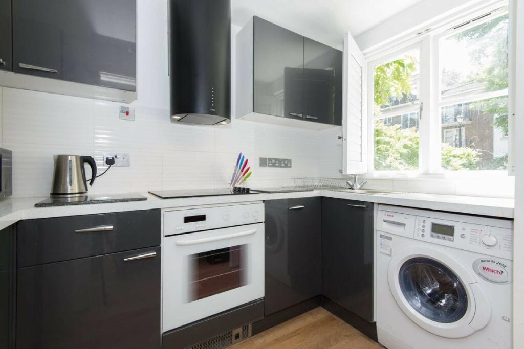 Flat Fulham Road in Greater London