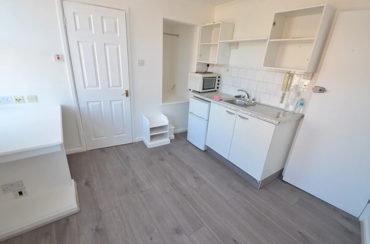 Flat Chingford Road in Greater London