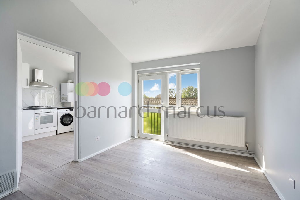Flat Bradley Close in Greater London