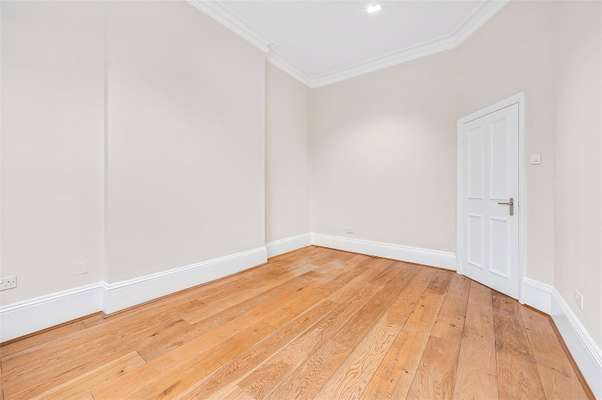 Flat Fulham Road in Greater London