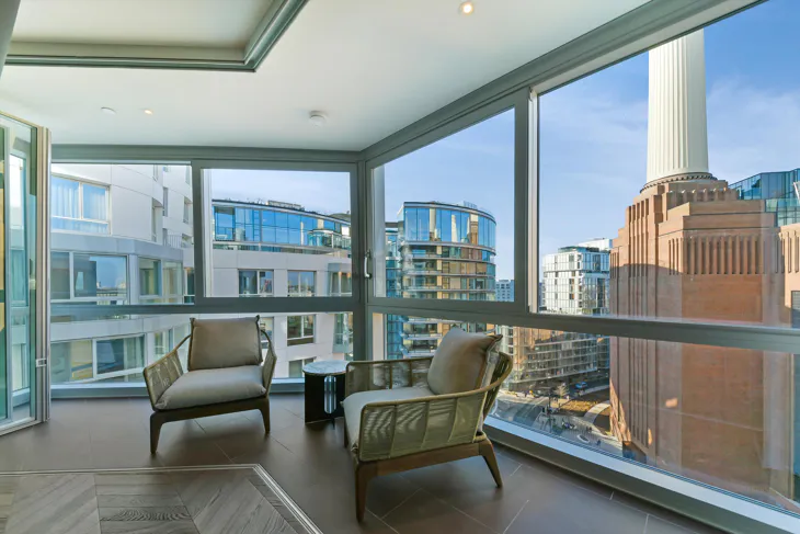 Flat Prospect Way in Greater London