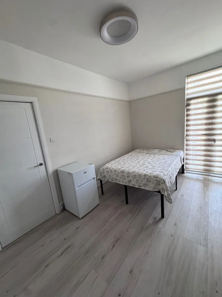 Room Moffat Road in Greater London