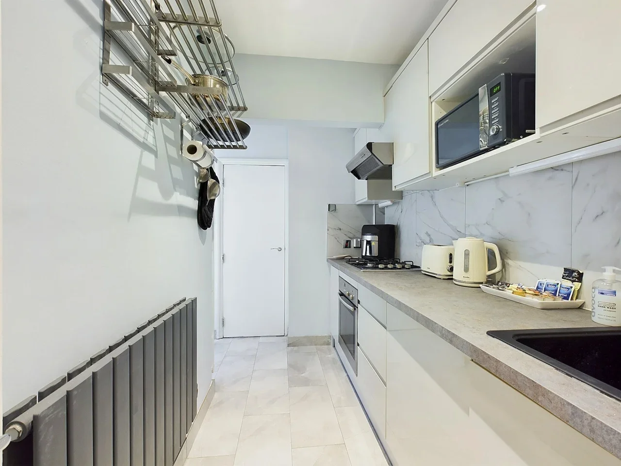 Flat Cumberland Street in City of Westminster