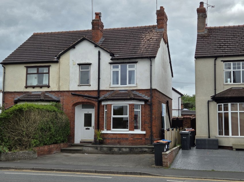 House Vicars Cross Road in Great Boughton