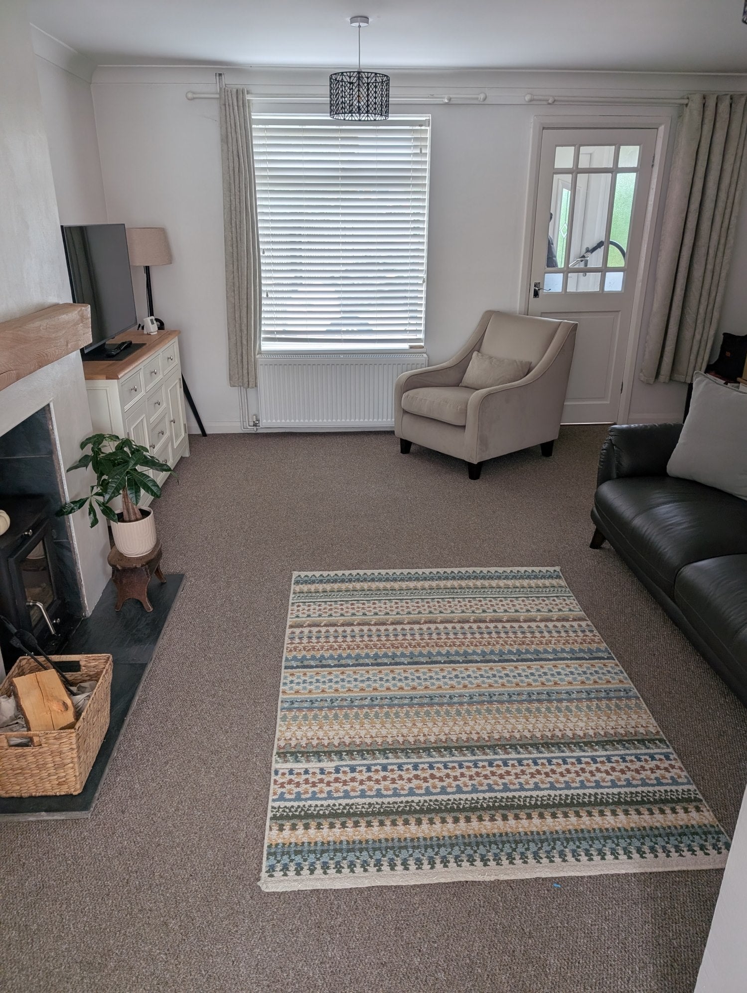 House Larkspur Close in West Suffolk