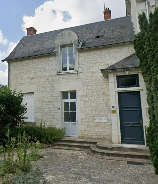 Maison Place de la Mairie à Chezelles