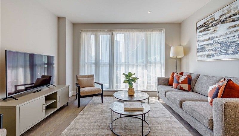 Flat Westferry Circus in Greater London