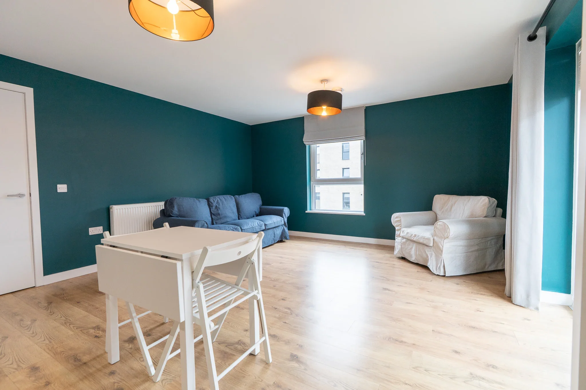 Flat Pillans Place in City of Edinburgh
