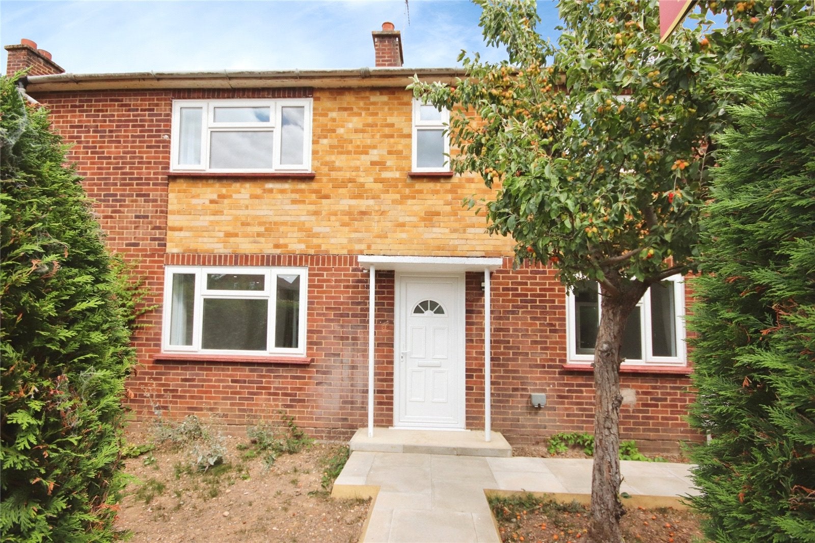 House Hilltop Close in Cheapside