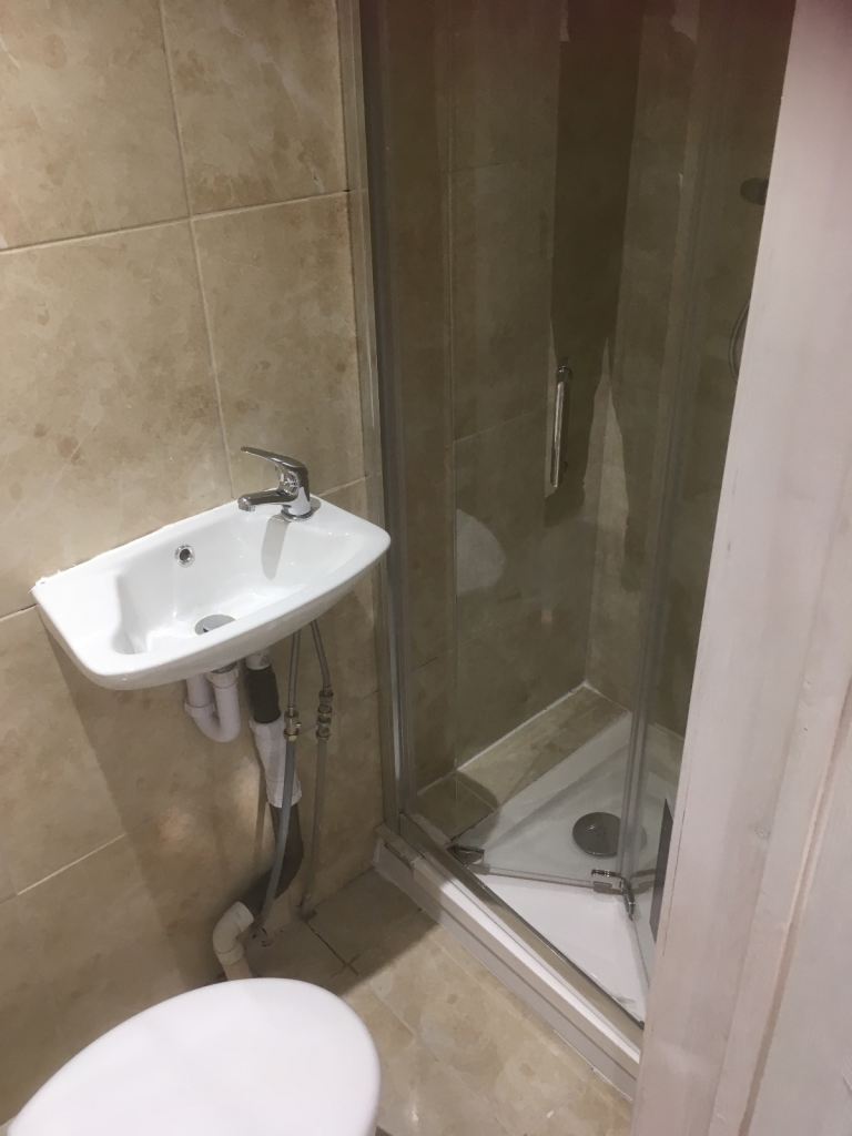 Flat Mayfields Close in Greater London