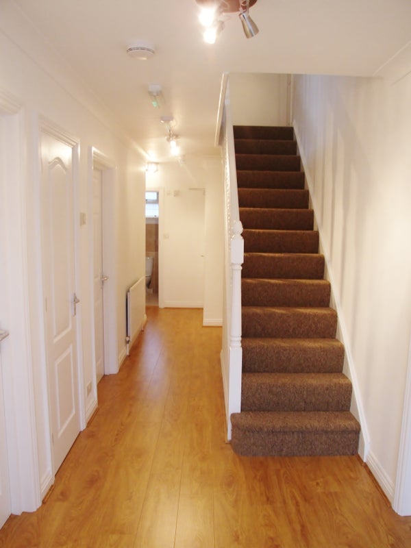 Room Blandford Road in Upton