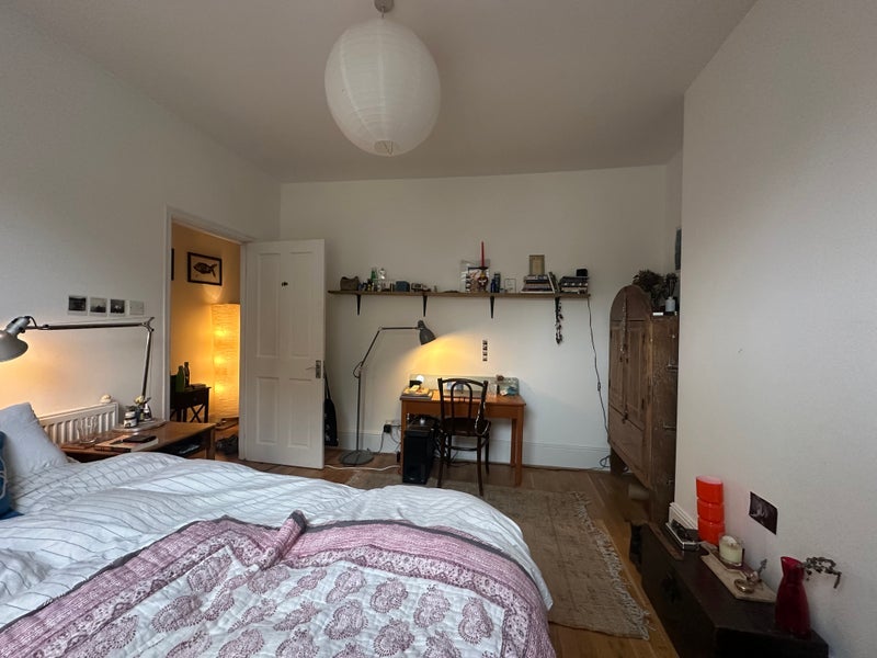 Room Mehetabel Road in Greater London