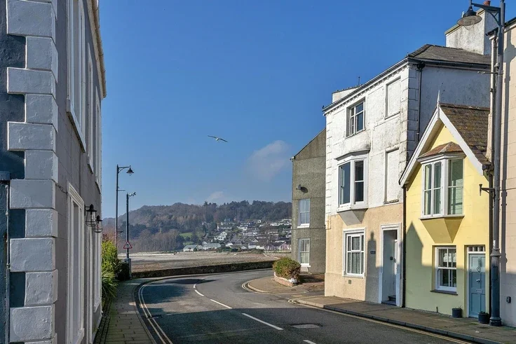 Flat Castle Street in Beaumaris